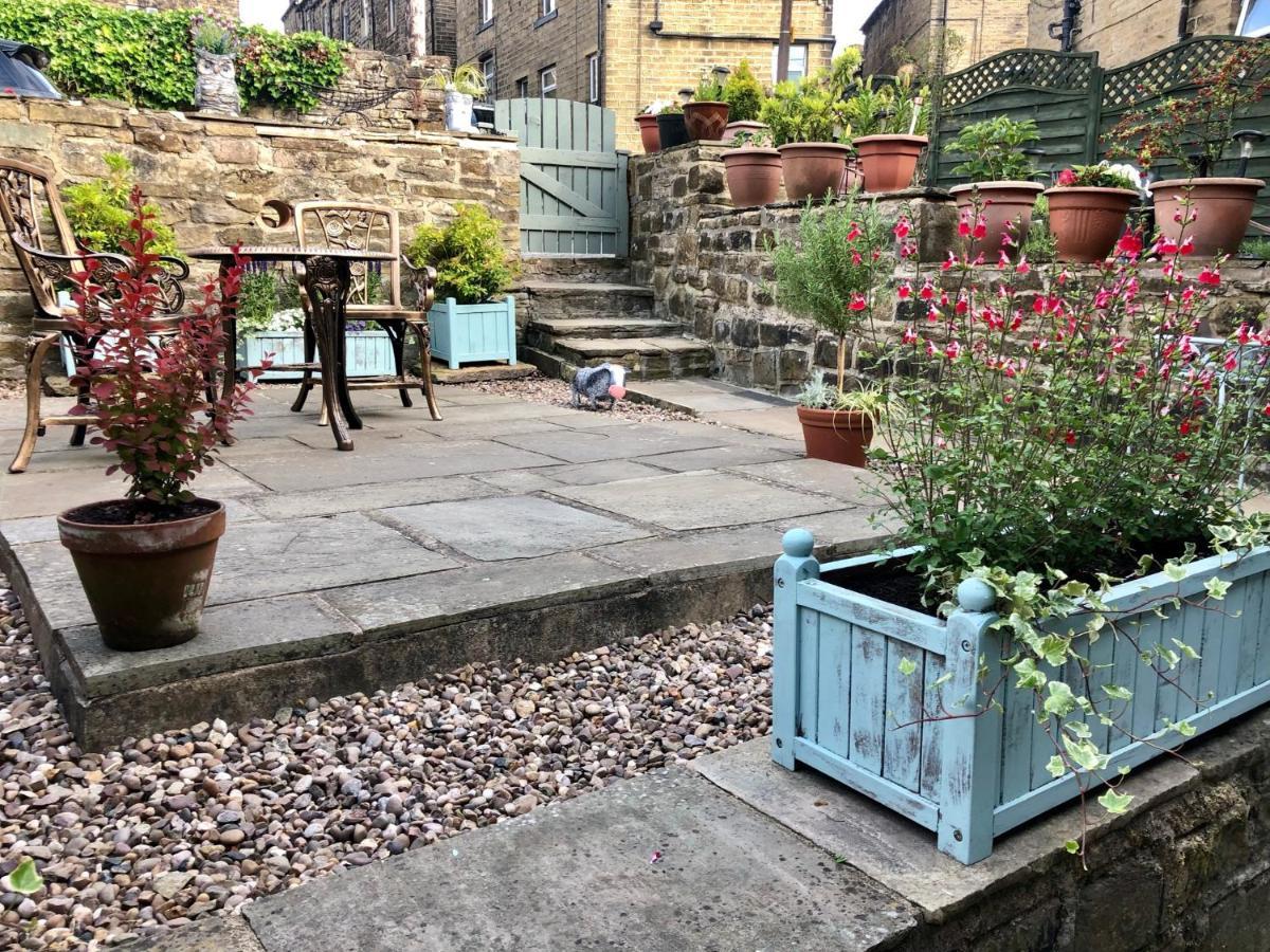 Wuthering Cottage - Central, Stylish, Cosy, Comfy Haworth Exterior photo